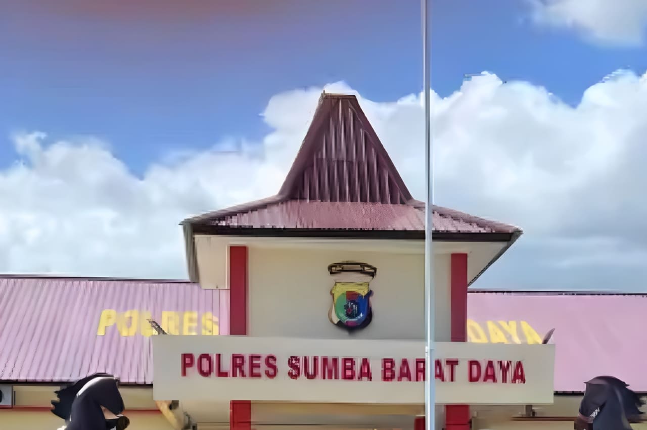Oknum Anggota Polres SBD di Unit PPA Diduga Intimidasi Wartawan Saat Konfirmasi Kasus Rudapaksa (Suarajarmas.id)