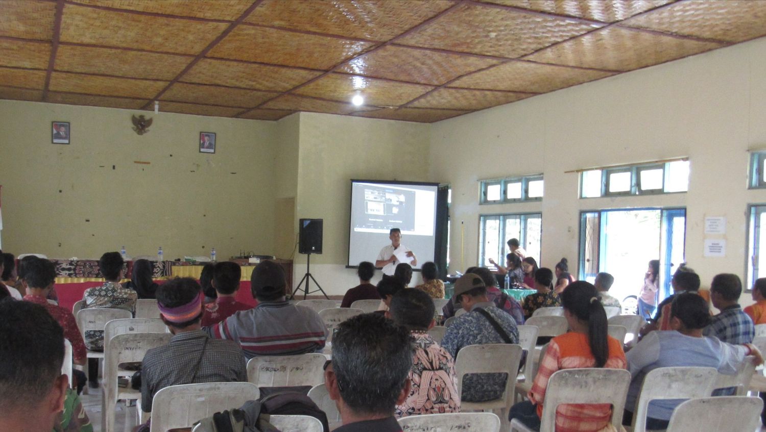 Solidaritas Perempuan dan Anak (SOPAN) bersama Yayasan Keadilan dan Perdamaian Indonesia (YKPI) menggelar kegiatan strategis selama dua hari, 12–13 Juni 2025, untuk mendorong lahirnya Peraturan Bupati (Perbup) tentang Perlindungan Perempuan dan Anak (AH/Suarajarmas.id)