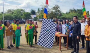 Wakil Bupati Sumba Barat Daya (SBD), Dominikus Alphawan Rangga Kaka, saat resmikan Kick Off Pemeriksaan Kesehatan Gratis (PKG) di SMA Katolik St. Dominikus Tambolaka (Johan Sogara/Lintas Sumba)