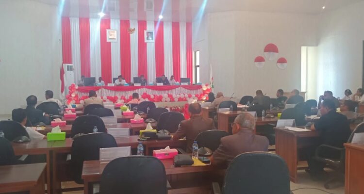 Rapat Paripurna XVI Masa Sidang II DPRD SBD, Rancangan Peraturan Daerah (Ranperda) tentang Rencana Pembangunan Jangka Menengah Daerah (RPJMD) Kabupaten SBD Tahun 2025–2029 (AH/Suarajarmas.id)