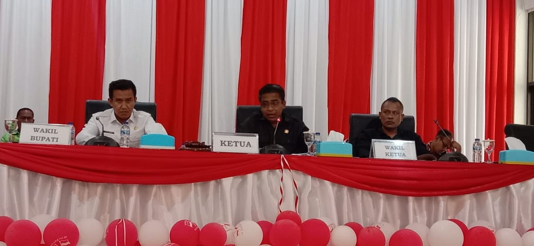 Sidang Paripurna XVII Masa sidang II DPRD SBD, Jumat, 8 Agustus 2025 (Doel Haris/Suarajarmas.id)