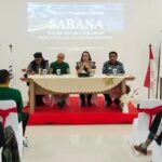 Bupati Sumba Barat Daya (SBD), Ratu Ngadu Bonu Wulla, jadi pemateri dalam PNLH XIV WALHI di Sumba Timur (AH/Suarajarmas.id)