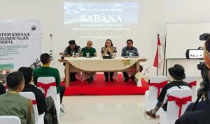 Bupati Sumba Barat Daya (SBD), Ratu Ngadu Bonu Wulla, jadi pemateri dalam PNLH XIV WALHI di Sumba Timur (AH/Suarajarmas.id)