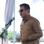 Wakil Bupati SBD, Dominikus Alphawan Rangga Kaka, saat memberikan sambutan dalam peringatan Hari Pariwisata Dunia 2025 di Desa Wisata Pero Konda, Kecamatan Kodi (Kominfo SBD/Lintas Sumba)