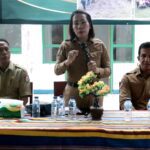 Bupati SBD, Ratu Ngadu Bonu Wulla, di dampingi Wakil Bupati, Dominikus Alphawan Rangg Kaka, dan pemerintahan setempat, membuka dengan resmi Sosialisasi Kegiatan OPLAH di Wewewa Timur (Suarajarmas.id)